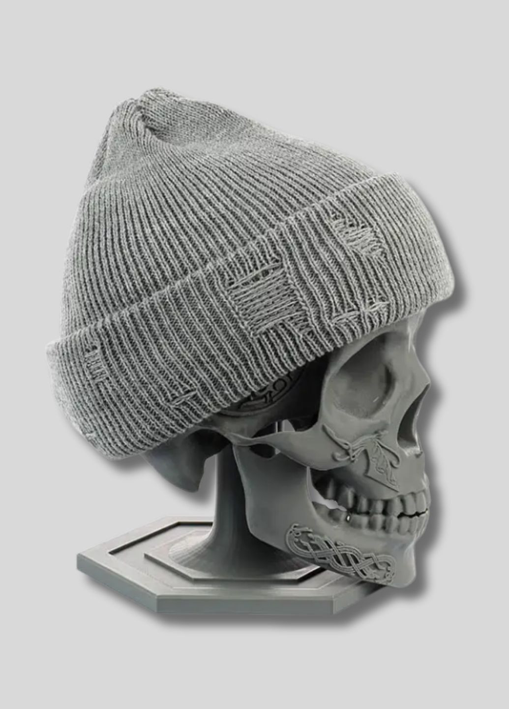 Демисезонная шапка бини с рваным эффектом - Бродяга No Brand Шапка бини (364846064)