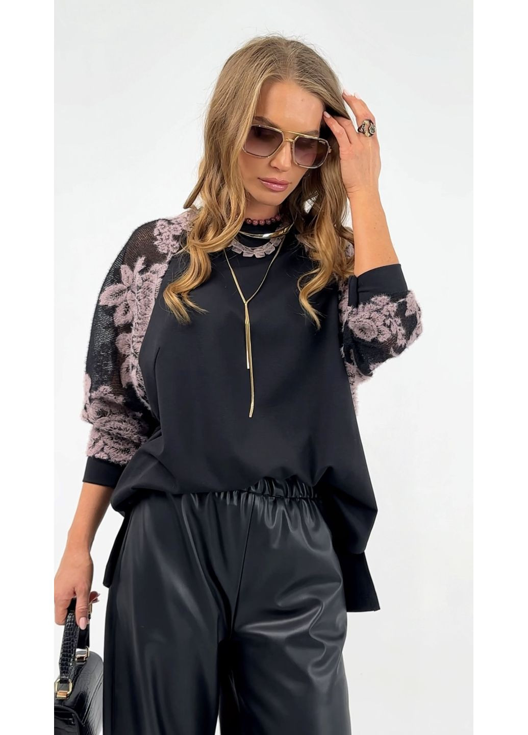 Чорна стильна трикотажна кофта з в'язаним рукавом - ua42 / eu36 Iren Klairie