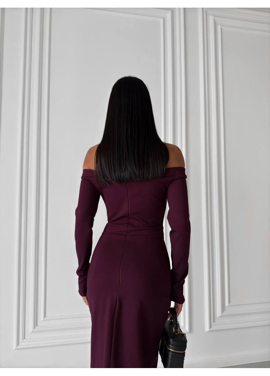 Темно-бордова повсякденний, вечірня, ділова елегантна сукня міді з відкритими плечима та вирізом футляр Україна