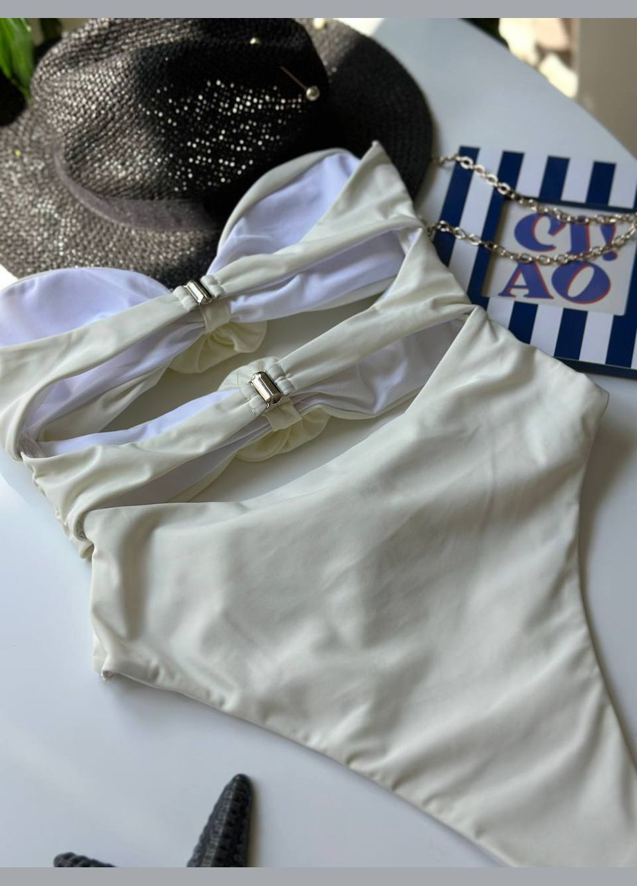 Молочний цільний жіночий купальник з формованим верхом бандо Simply sexy