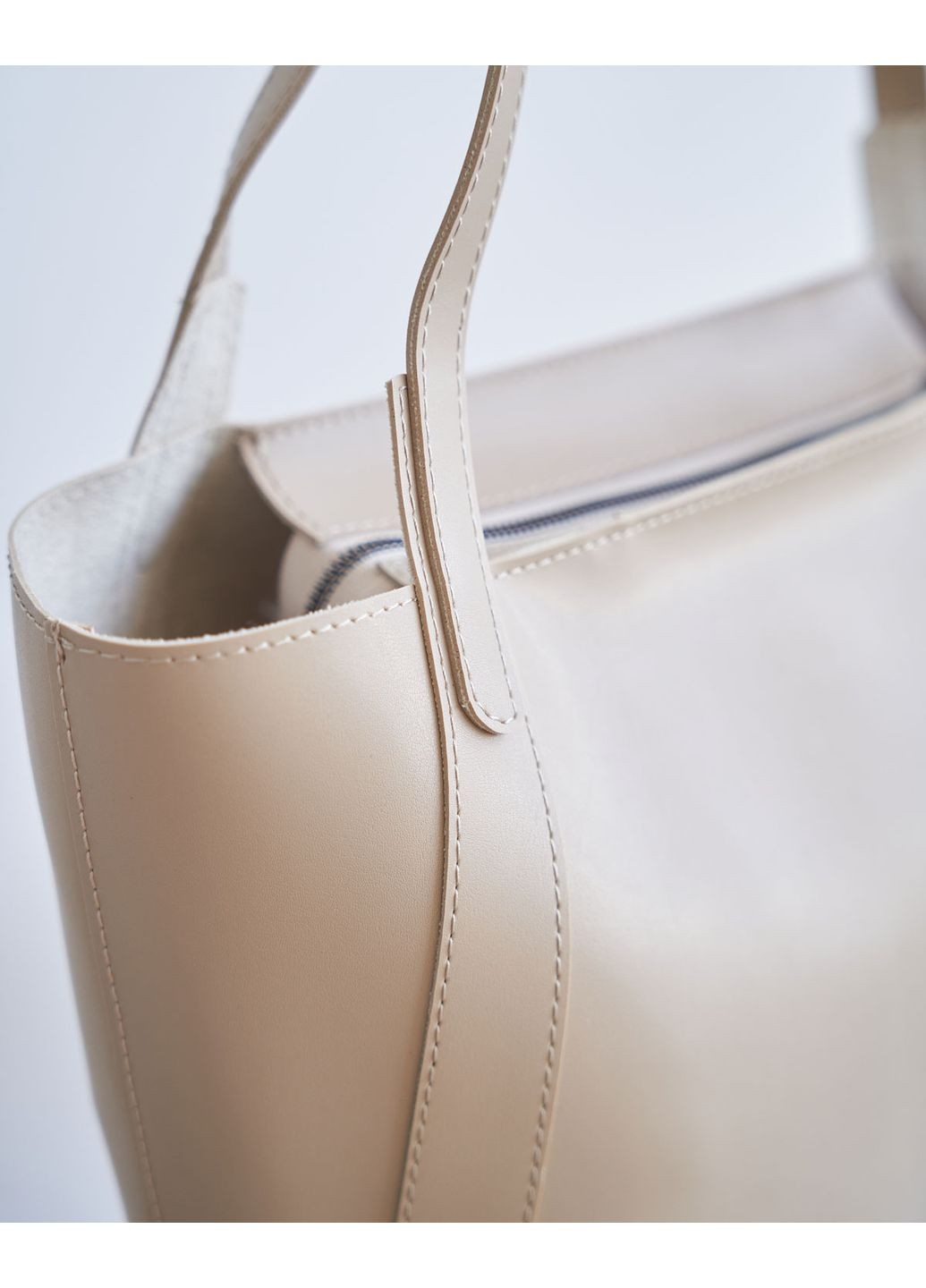 Женская сумка бежевая из экокожи молодежная мягкая сумка с молнией для повседневного использования ProDobro (367267005)