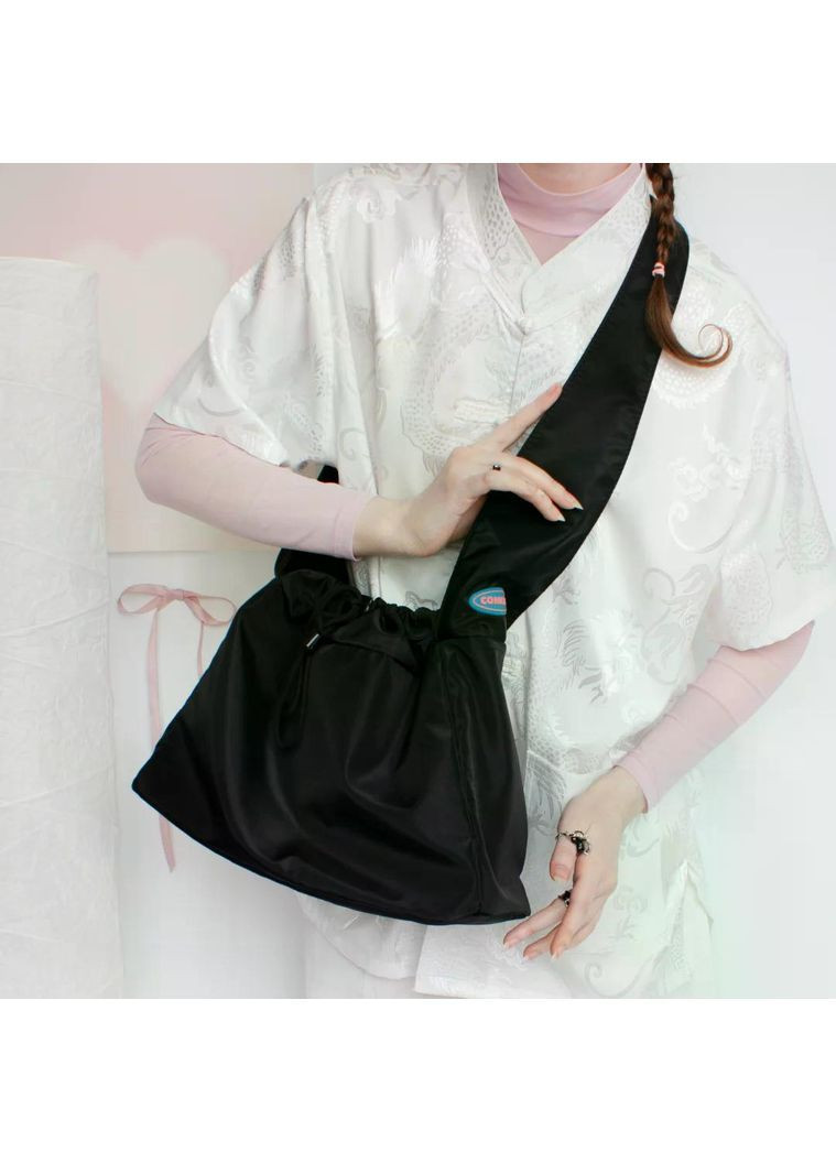 Чорна сумка-месенджер на магніт містка торба як мішок класичний практичний стиль водостійкий casual шопер для спорту молодіжна No Brand (368717662)