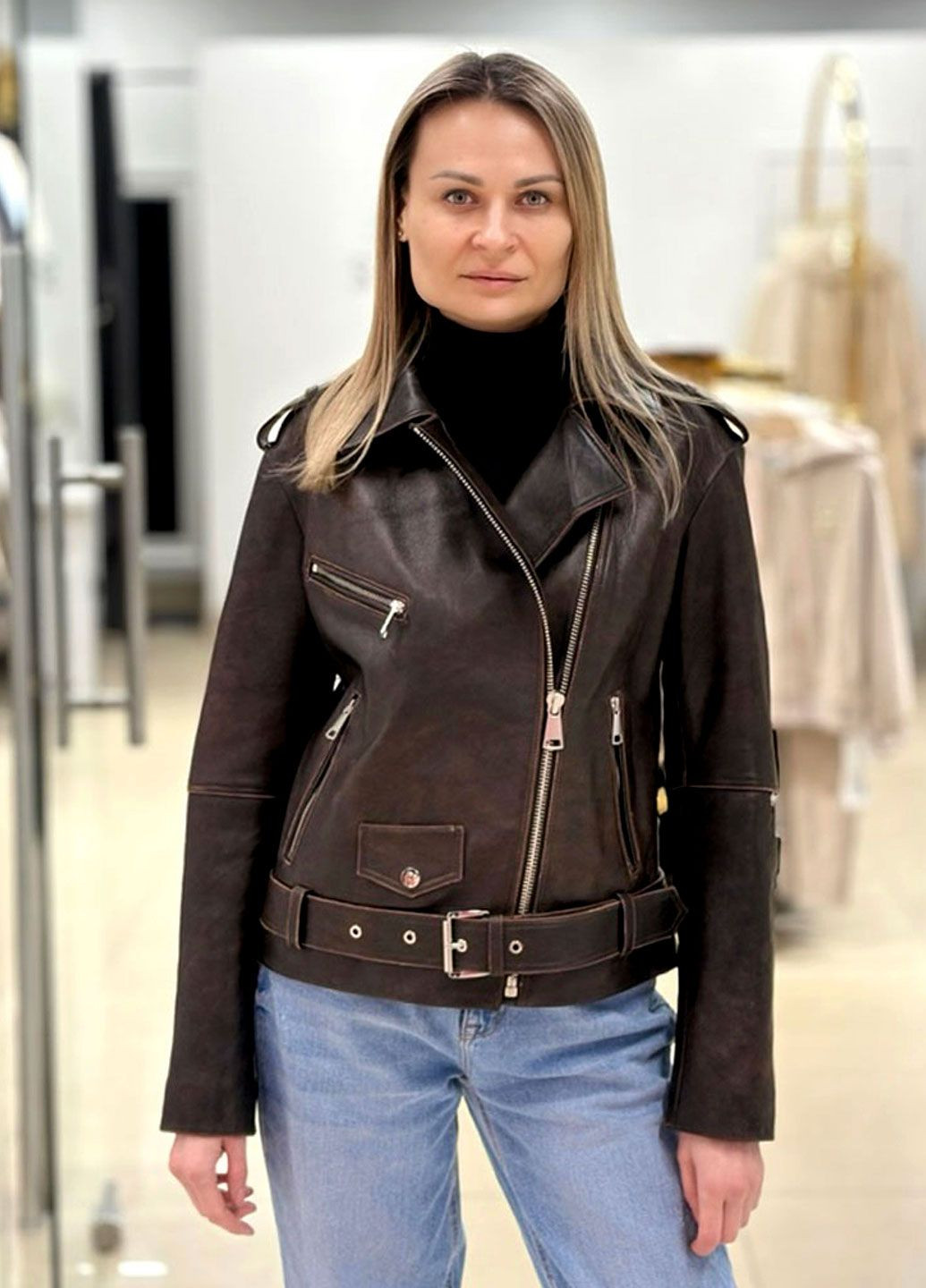 Коричнева демісезонна жіноча куртка косуха з коричневої вінтажної шкіри косуха Ece