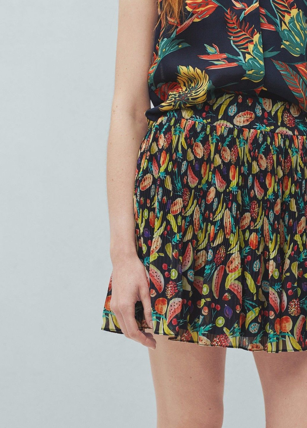 Темно-синяя юбка Mango