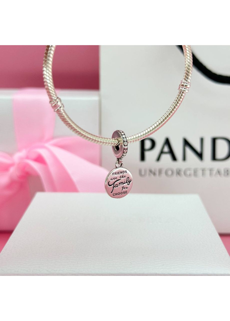 Серебряный шарм-подвеска Пандора "Друзья - это семья, которую ты выбираешь сам" 798124EN16 Kabluchka (355344692)
