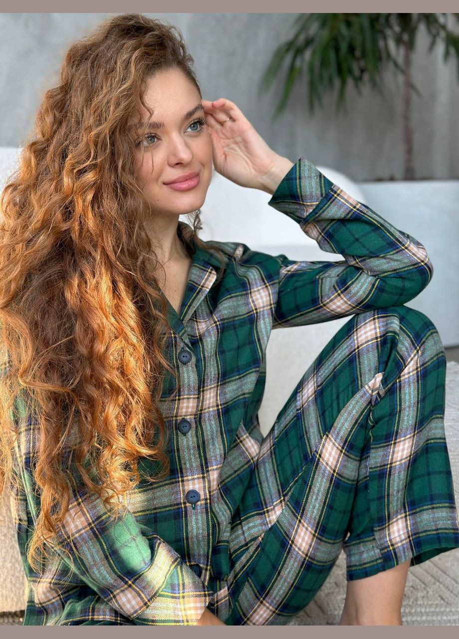 Зелена жіноча красива піжама зеленого кольору в клітку No Brand