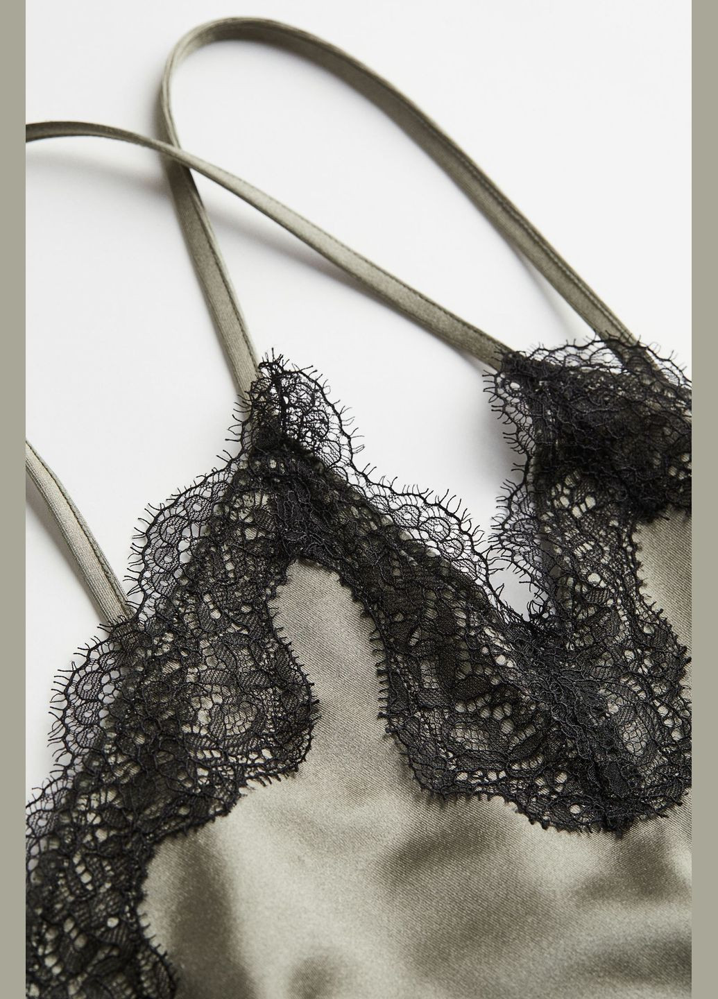 Летний женский сарафан с кружевом H&M однотонный