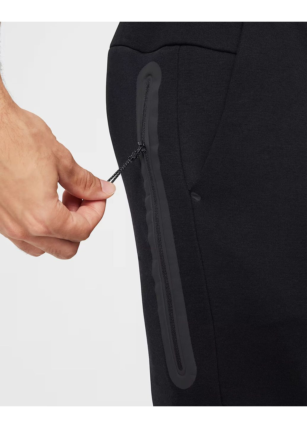 Черные демисезонные брюки Nike