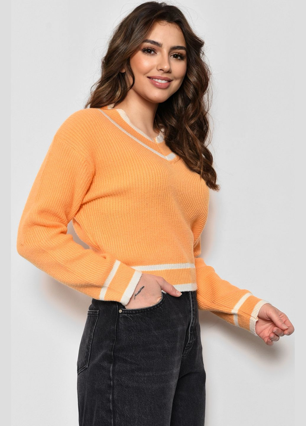Помаранчевий зимовий светр жіночий помаранчевого кольору пуловер Let's Shop