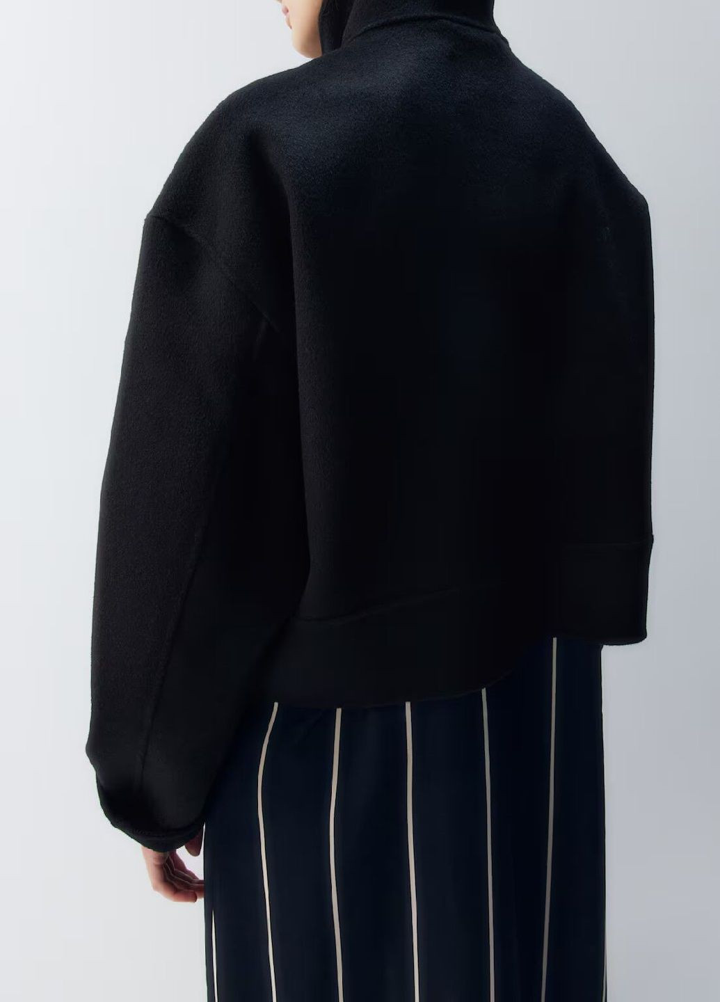 Чорна демісезонна куртка H&M