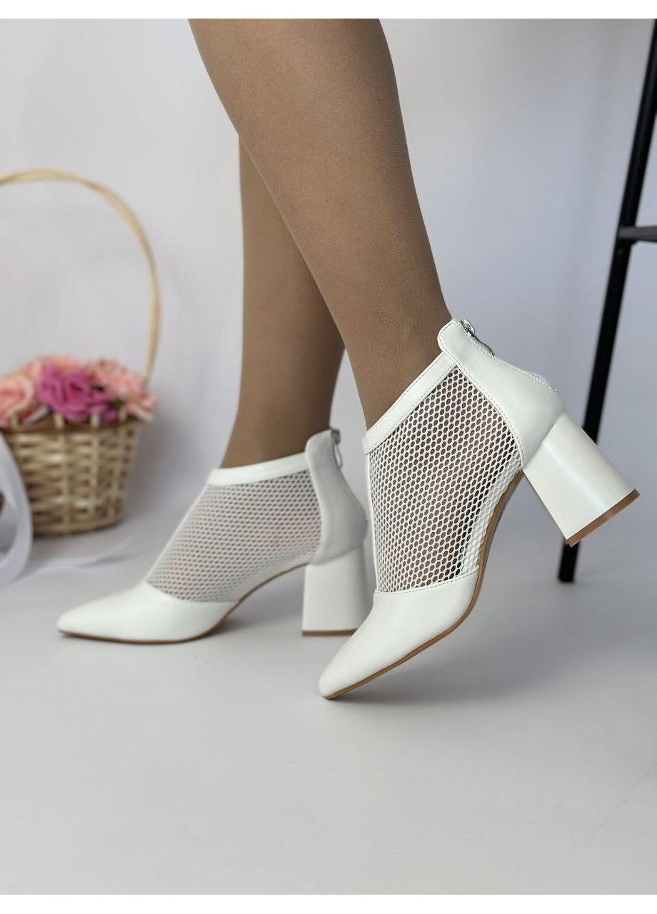 Білі демісезонна ефектні жіночі ботильйони No Brand