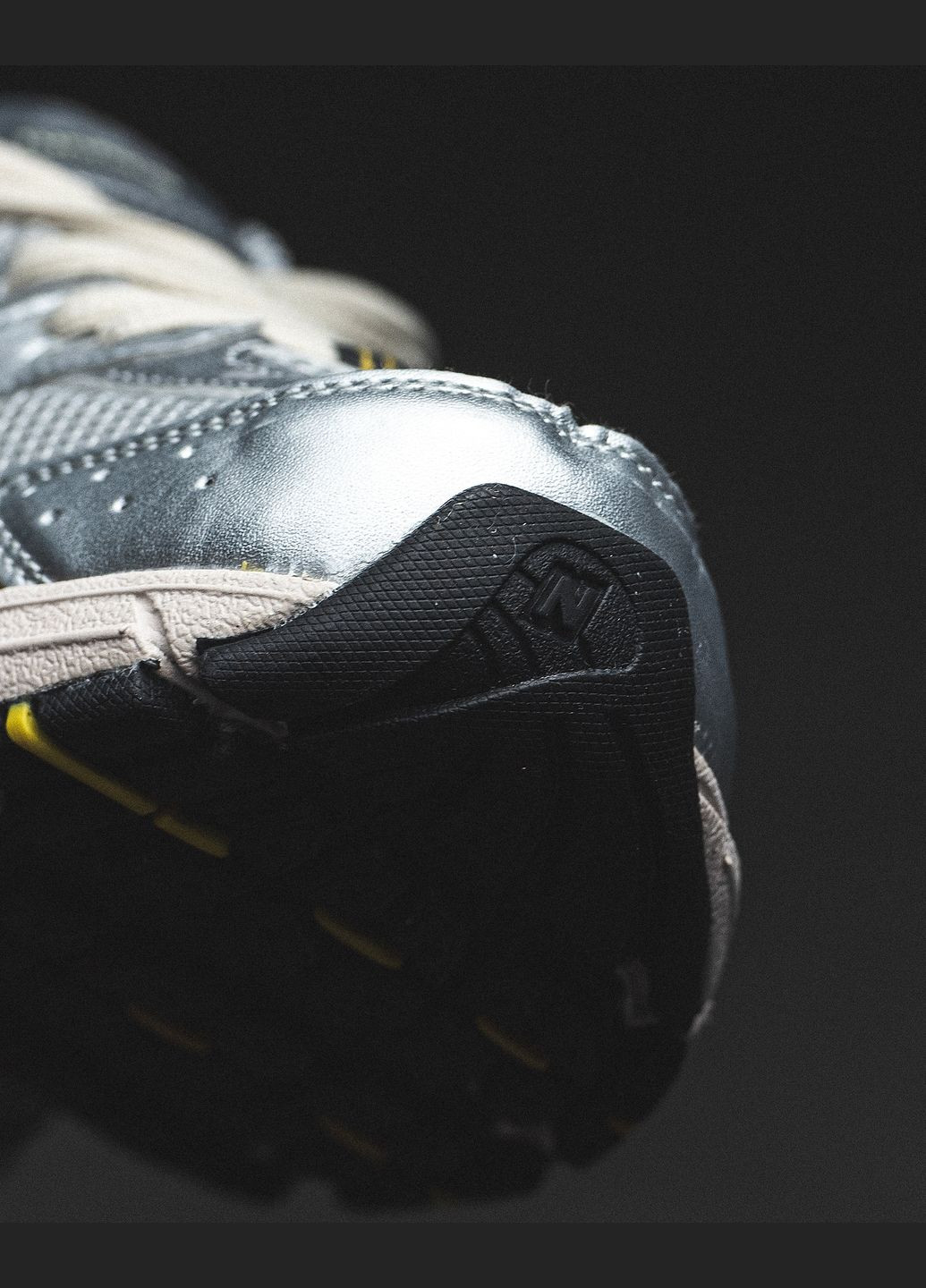 Сірі Осінні кросівки чоловічі і жіночі new balance 530 grey silver gold | нью беланс 530 сірі срібні золоті No Brand