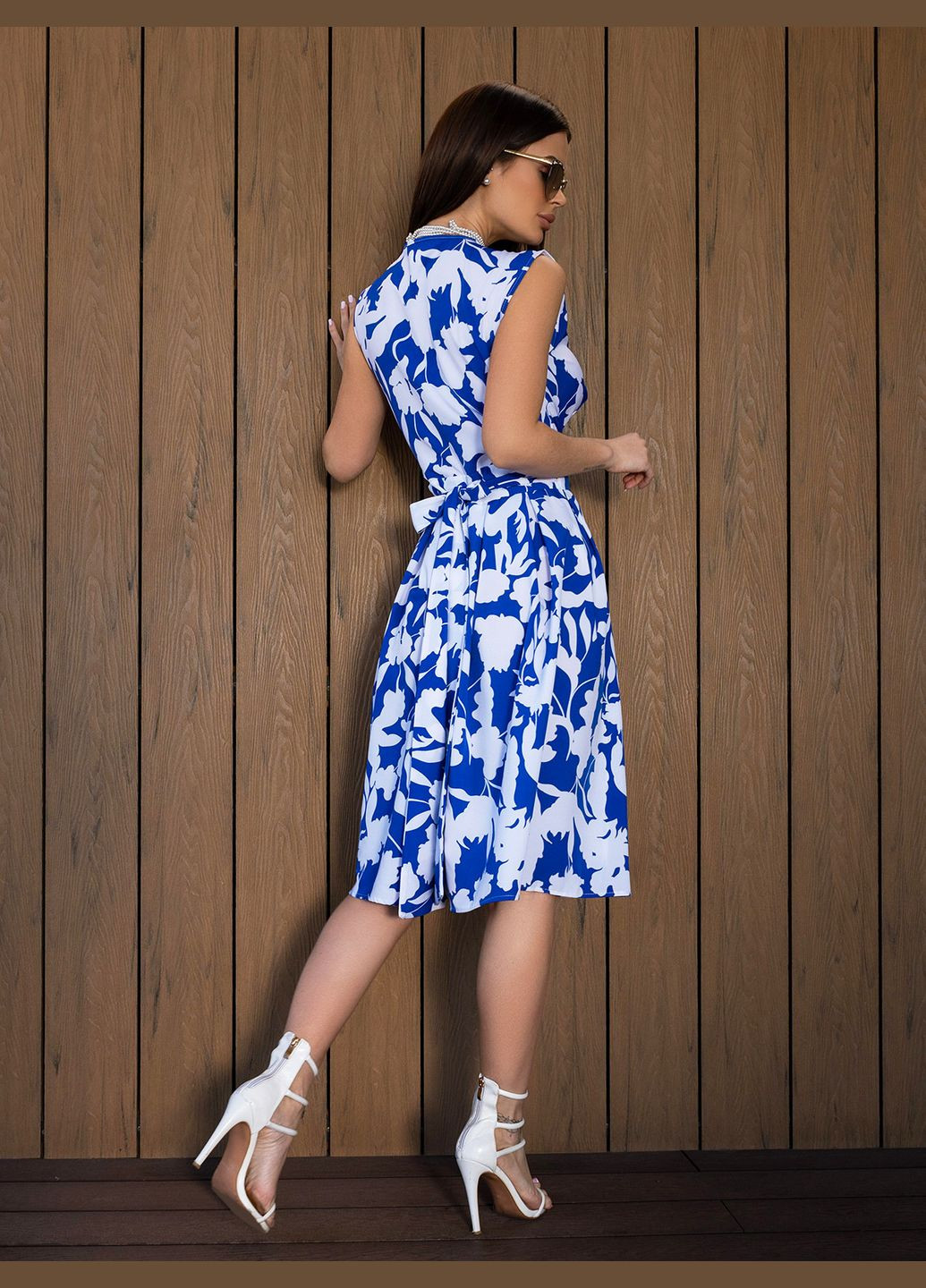 Синя повсякденний сукні на запах ISSA PLUS з квітковим принтом