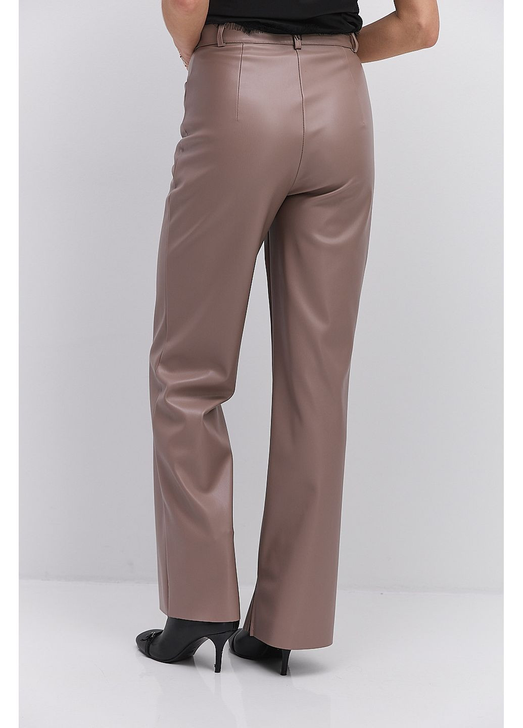 Женские кожаные бежевые брюки с разрезами внизу Arjen (370602276)