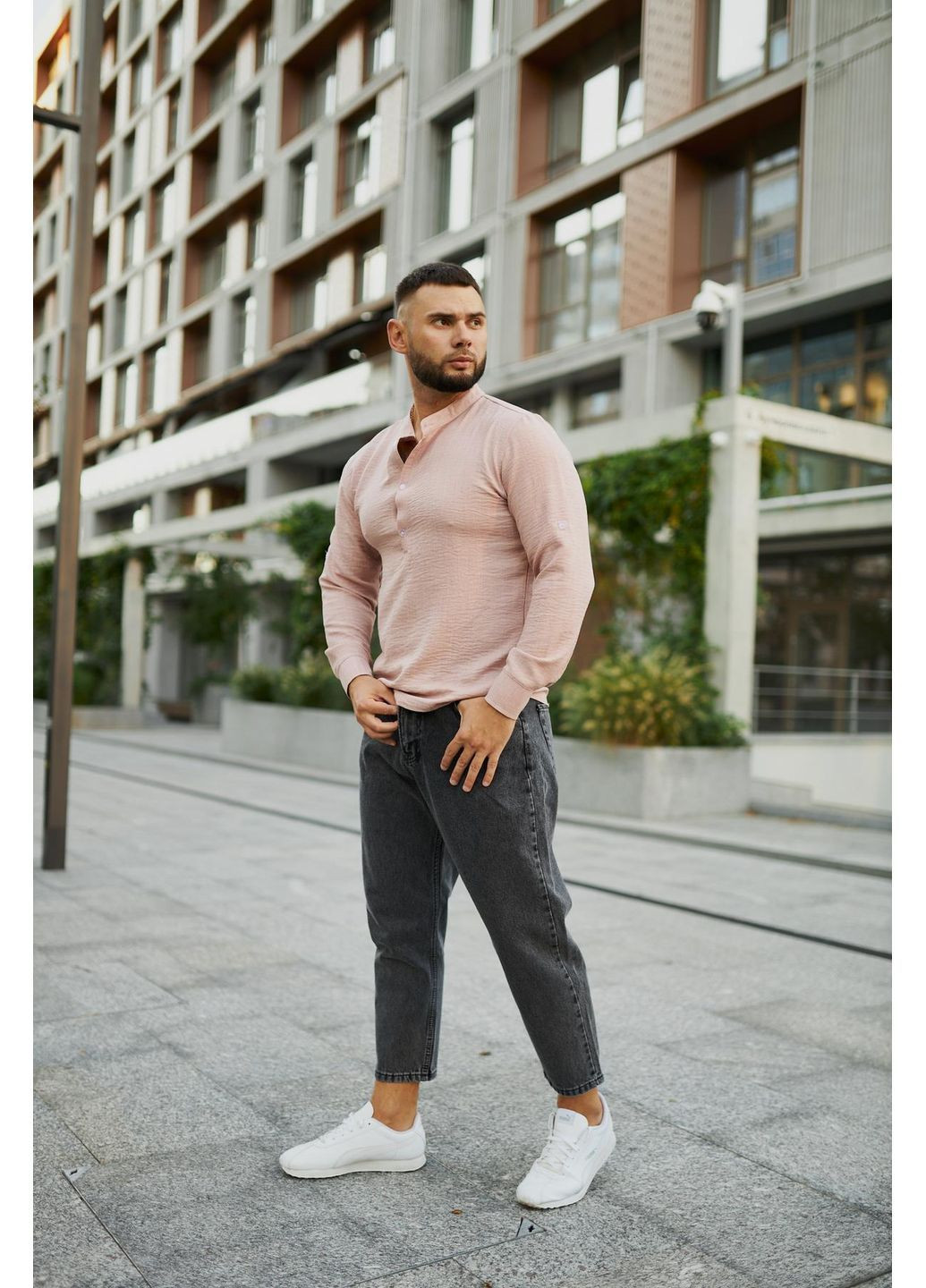 Стильна чоловіча сорочка з прямим приталеним кроєм та коміром-стійкою Vakko (362189157)