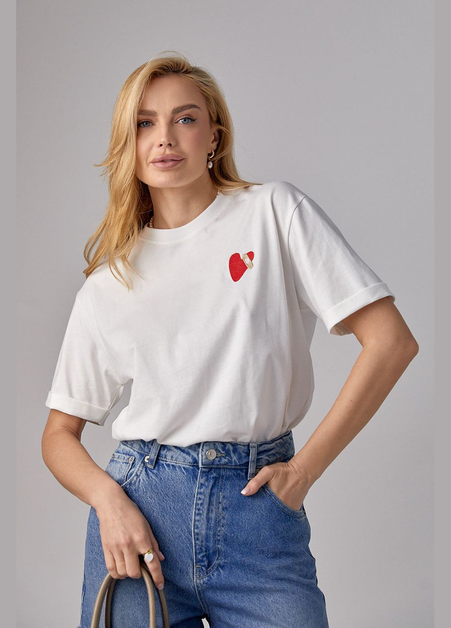 Молочна літня трикотажна футболка з вишитим серцем Lurex