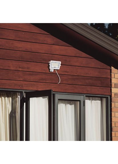 LED прожектор F2e 10W 5000K з датчиком руху та освітленості Videx (361066627)