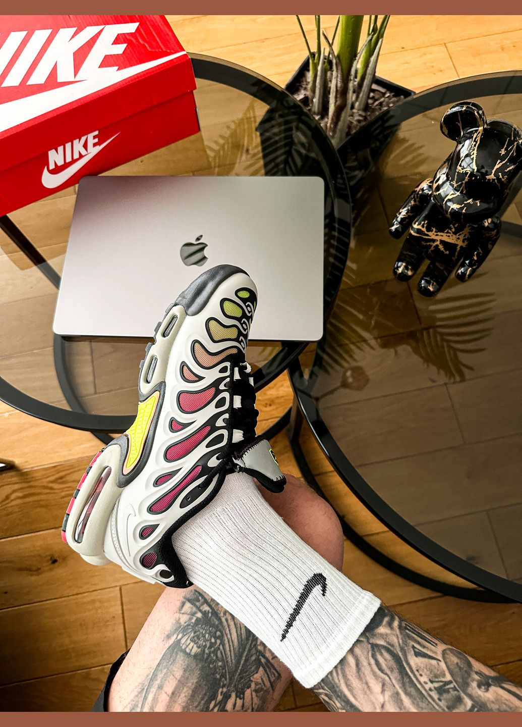 Серебряные демисезонные кроссовки мужские nike air max tn plus drift light silver | найк аир макс тн плюс серебряные No Brand