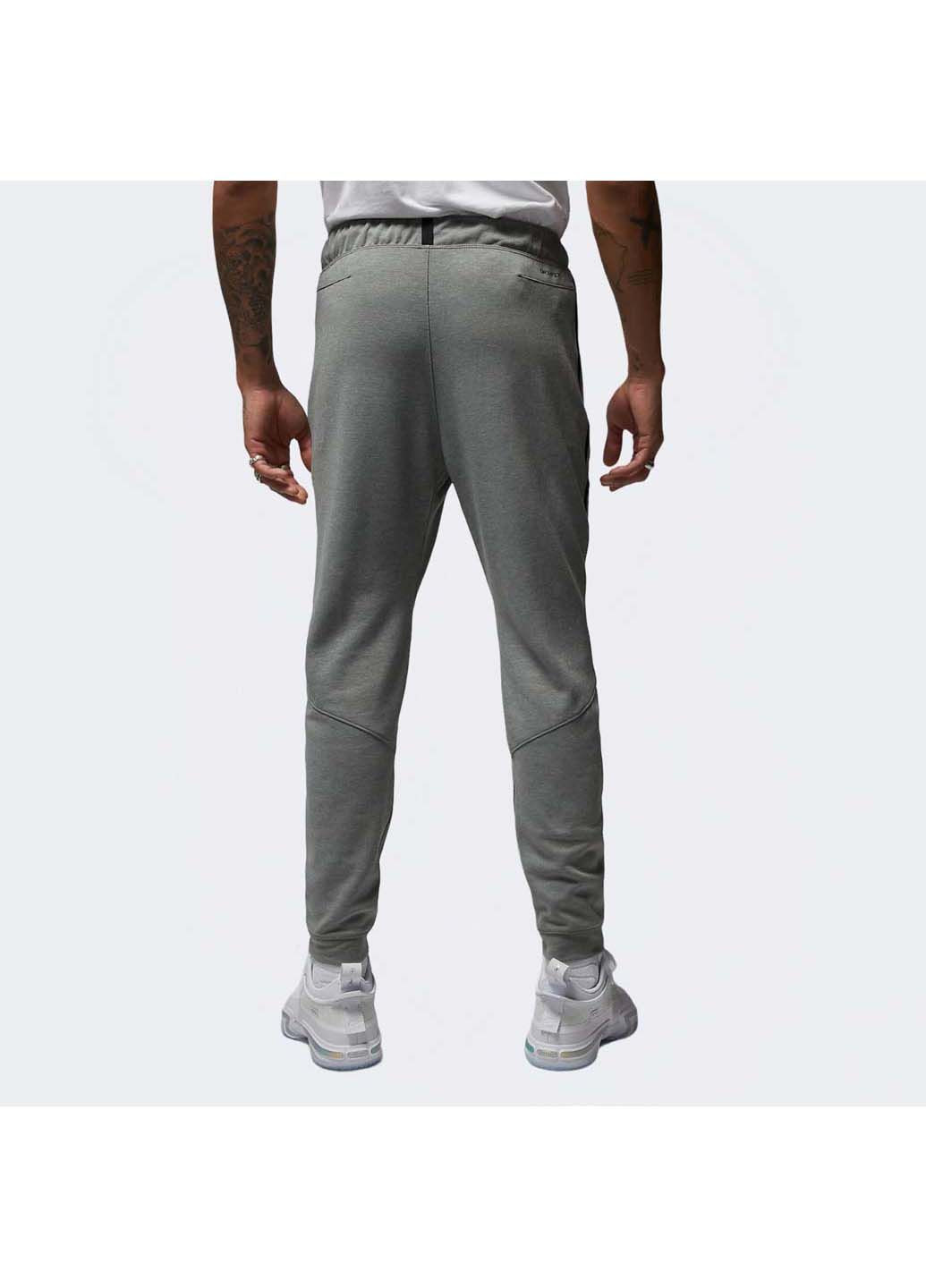 Серые демисезонные брюки Jordan