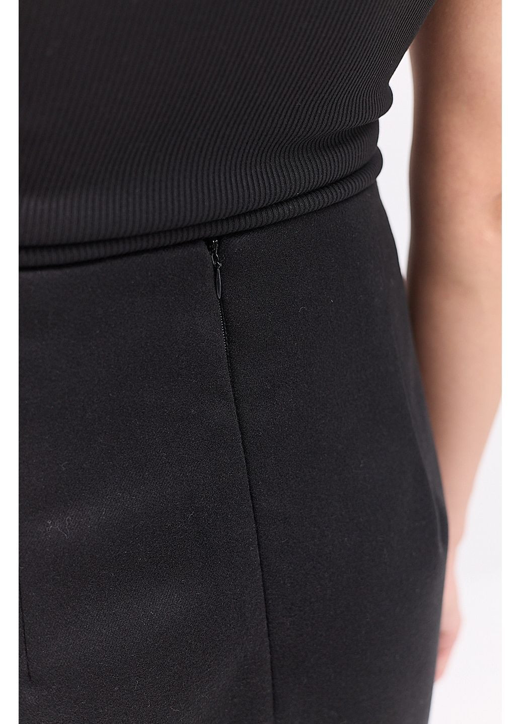 Коротка кашемірова спідниця чорна з розрізом на нозі Arjen (364967462)