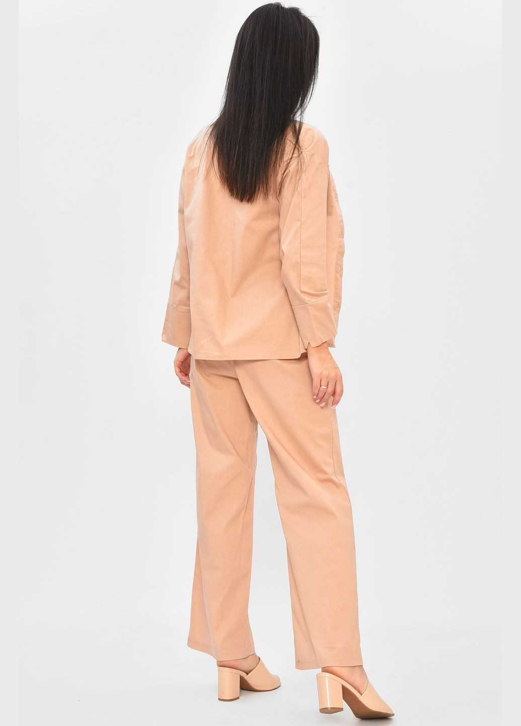 Костюм жіночий однотонний бежевого кольору Let's Shop (337115547)