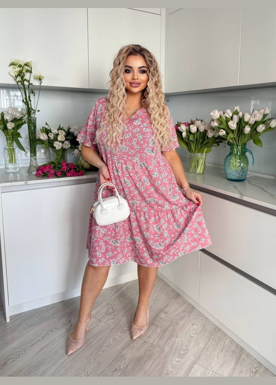 Розовое платье в цветах Fashion