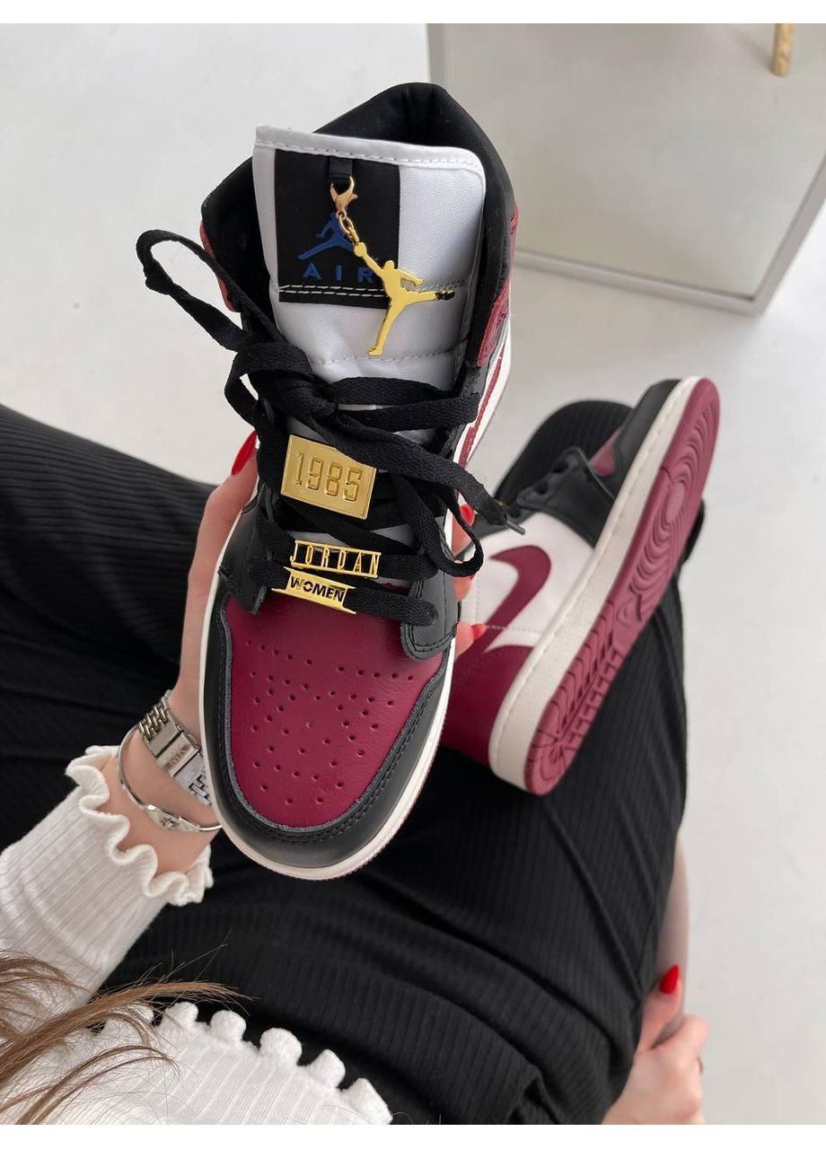 КРОСІВКИ ЖІНОЧІ NIKE AIR JORDAN 1 RETRO RED BLACK WHITE НАЙК АІР ДЖОРДАН No Brand чорні демісезони (368862506)