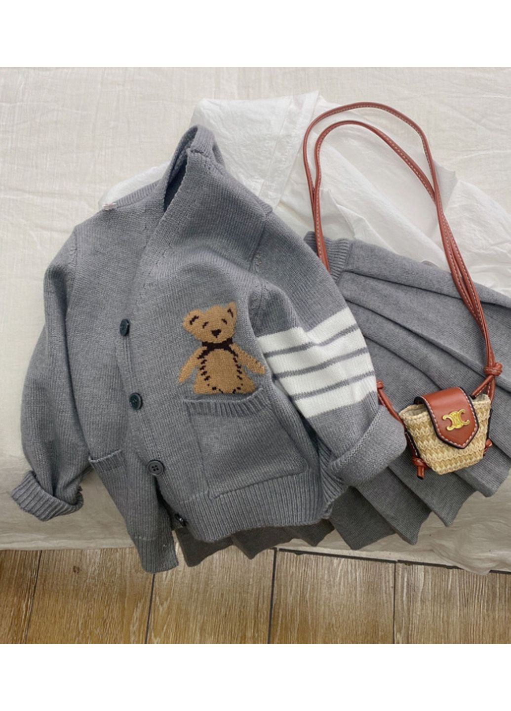 Серый зимний костюм No Brand