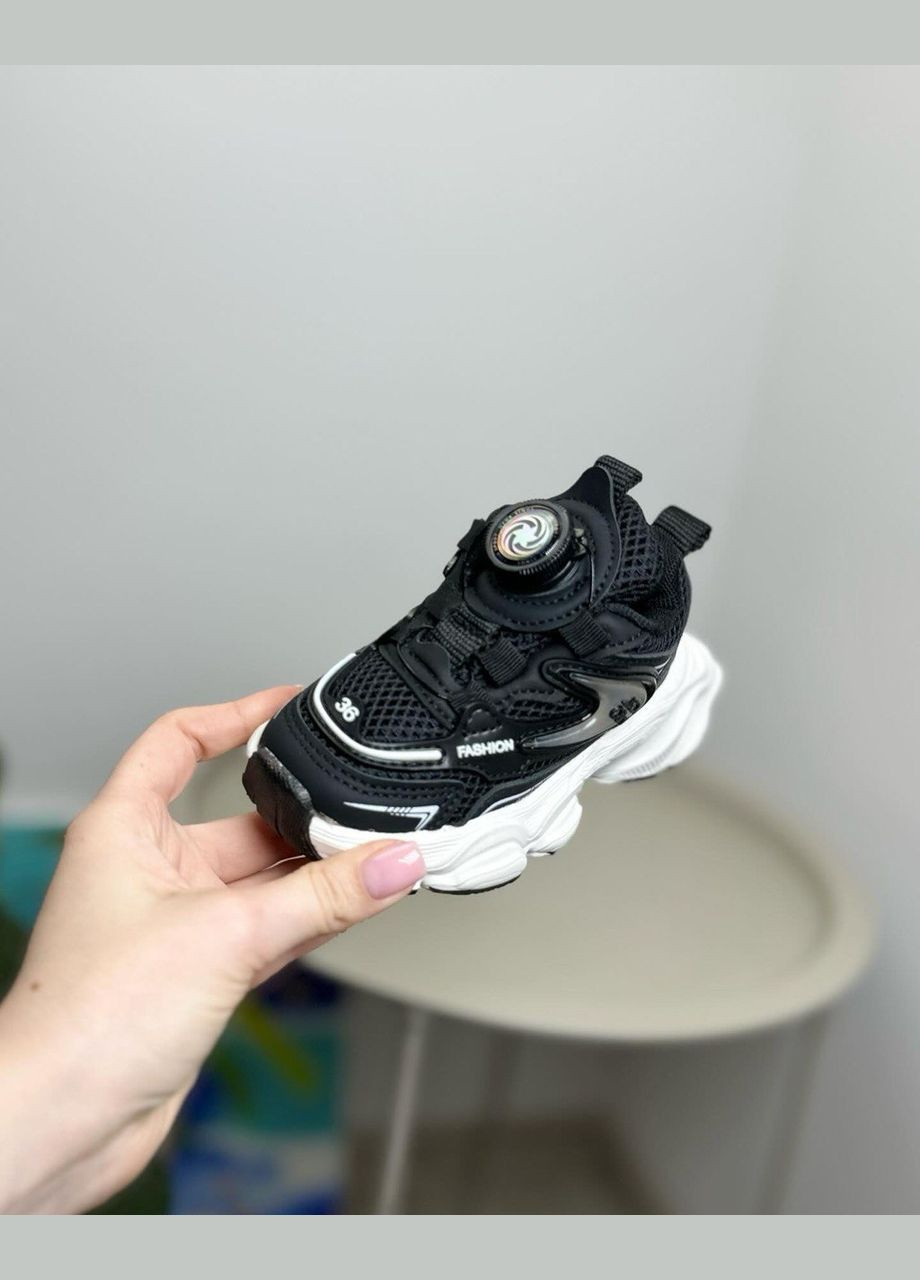 Чорні всесезонні дитячі кросівки чорні 1299 No Brand