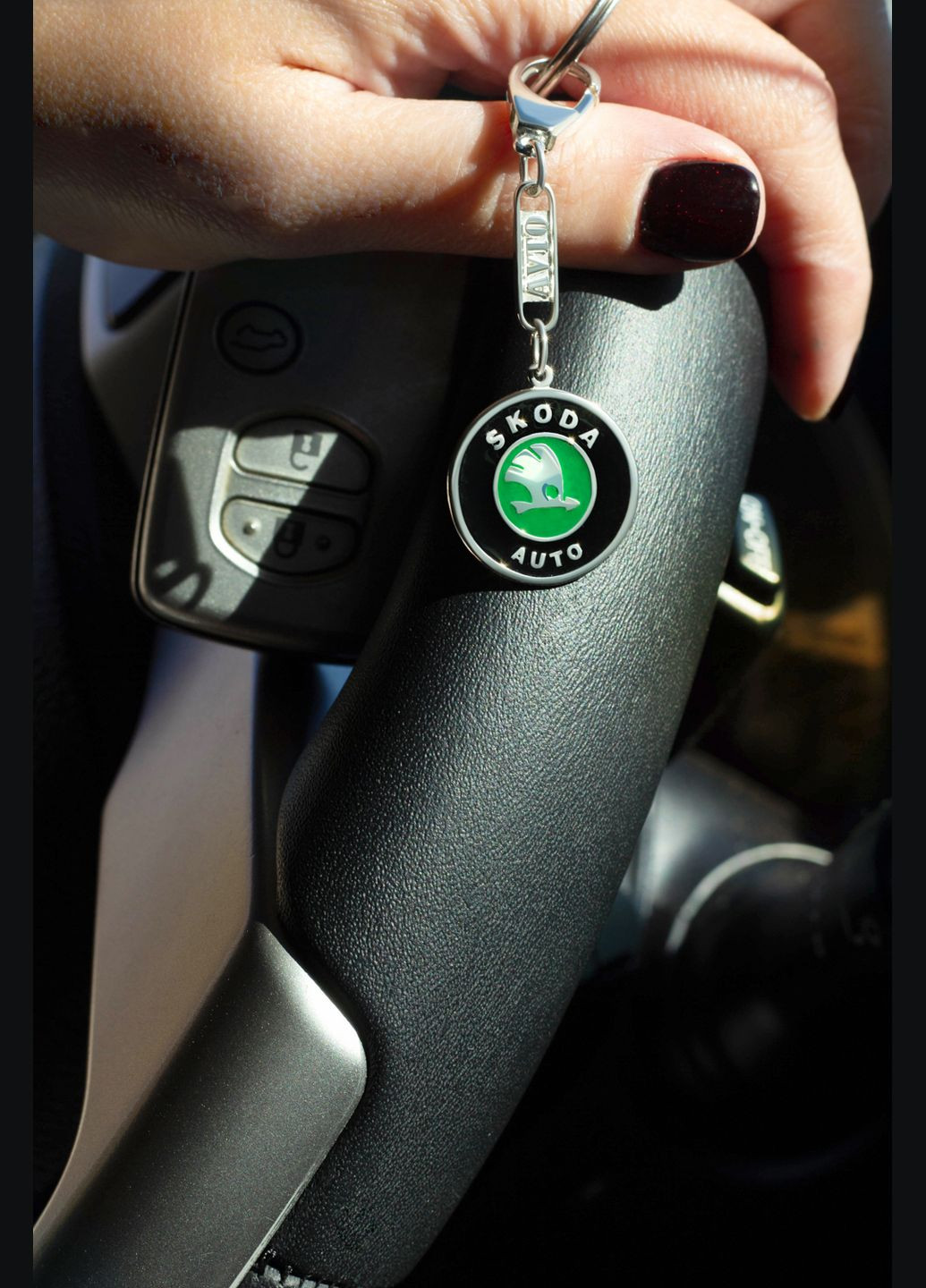 Срібний брелок Skoda (Шкода) (9017.1) IRIJ (331017070)