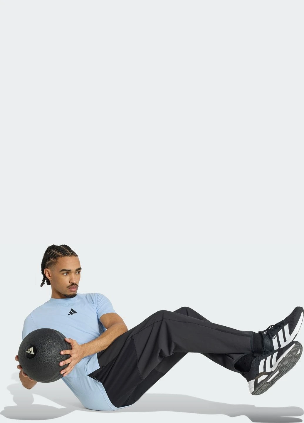 Черные спортивные демисезонные брюки adidas
