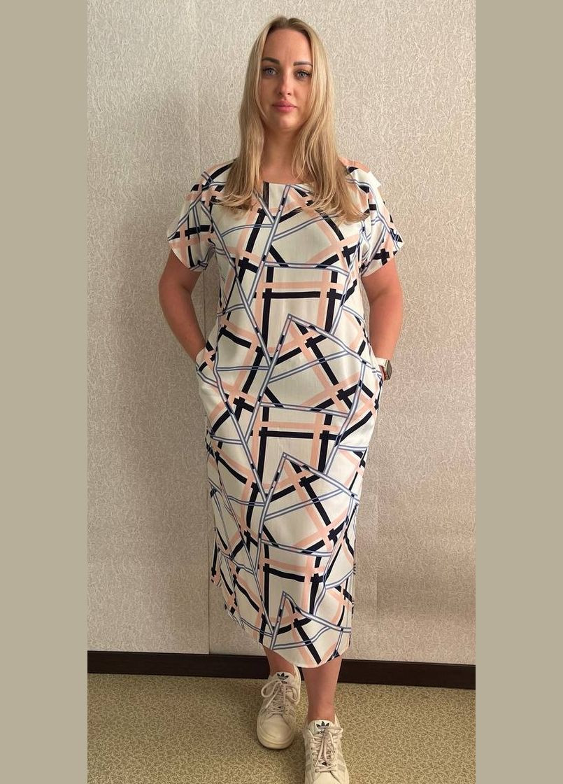 Кремова повсякденний, коктейльна довга сукня з асиметричним вирізом та оригінальним рукавом персикова Capricious з геометричним візерунком