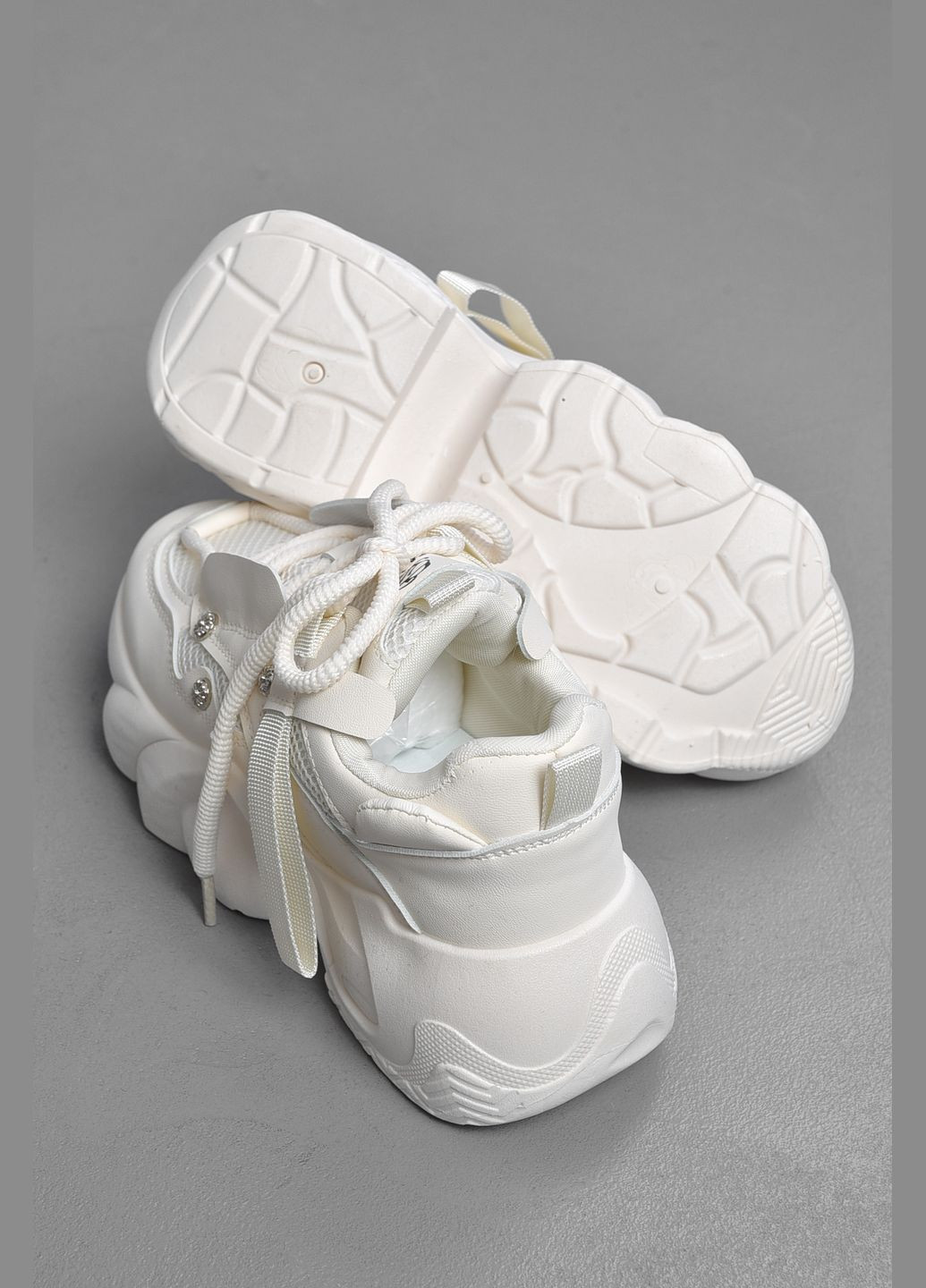 Бежеві осінні кросівки жіночі бежевого кольору на шнурівці Let's Shop