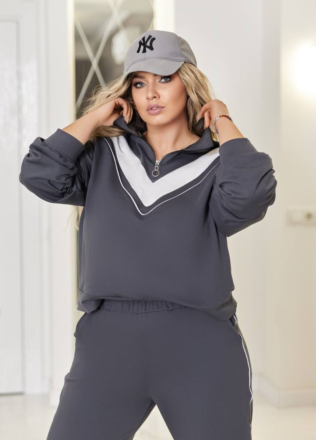 Женский спортивный костюм из двунити с V-образным вырезом и молнией Tik-Tak (340334704)