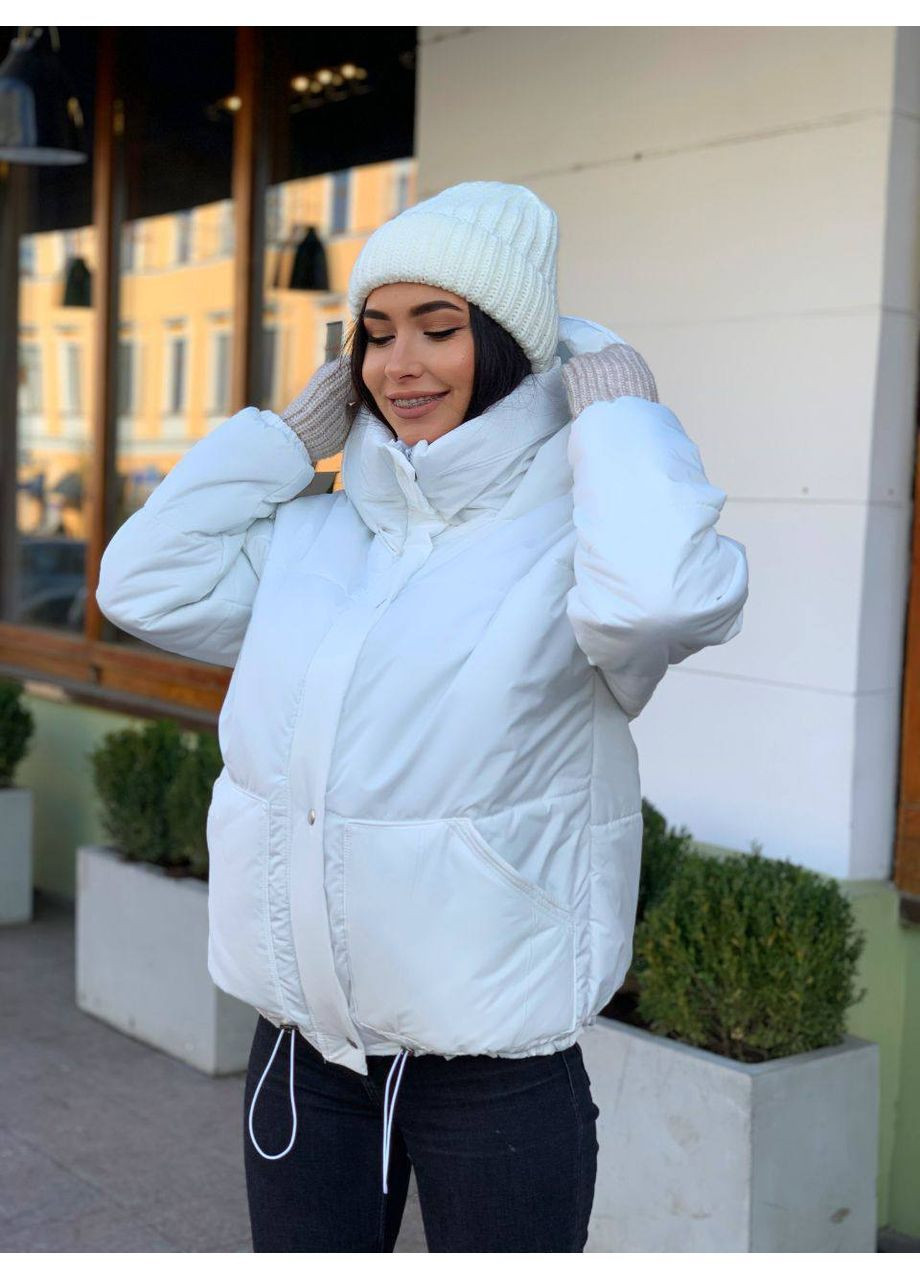 Белая женская зимняя куртка Osoblyva