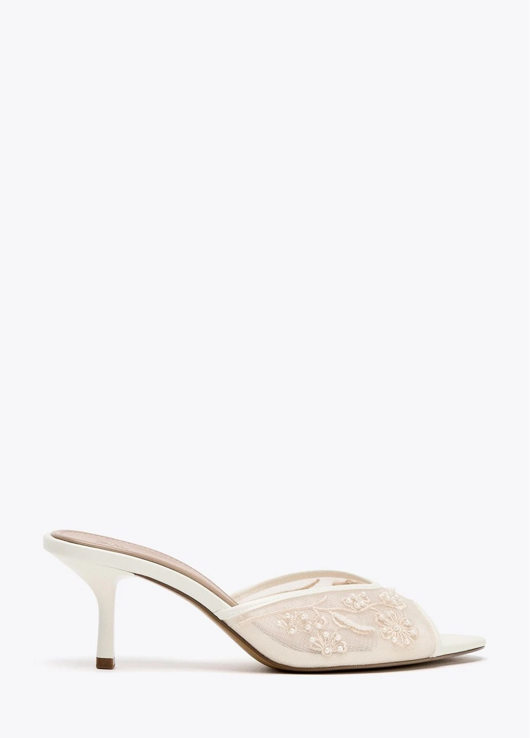 Белые босоножки Zara