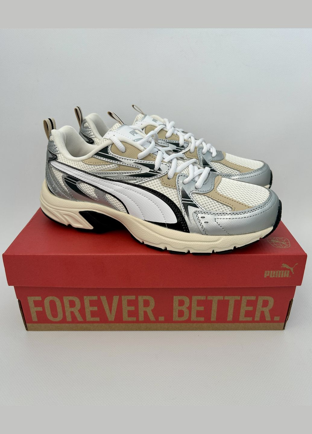 Білі всесезон кросівки milenio tech Puma