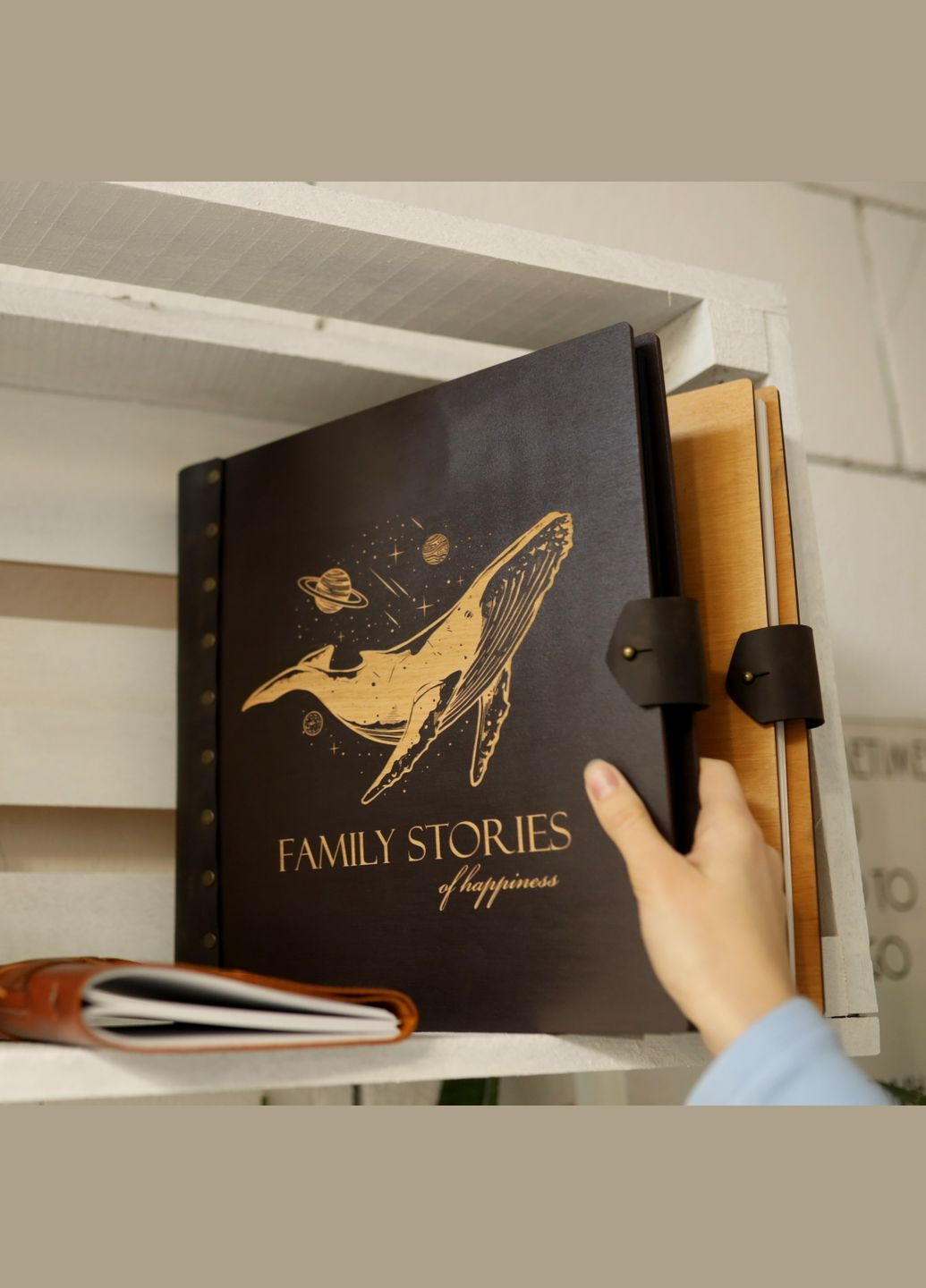 Дерев'яний альбом для фотографій, 50 сторінок - 250 фото "FAMILY STORIES of happiness" FILWOOD No Brand (340112046)