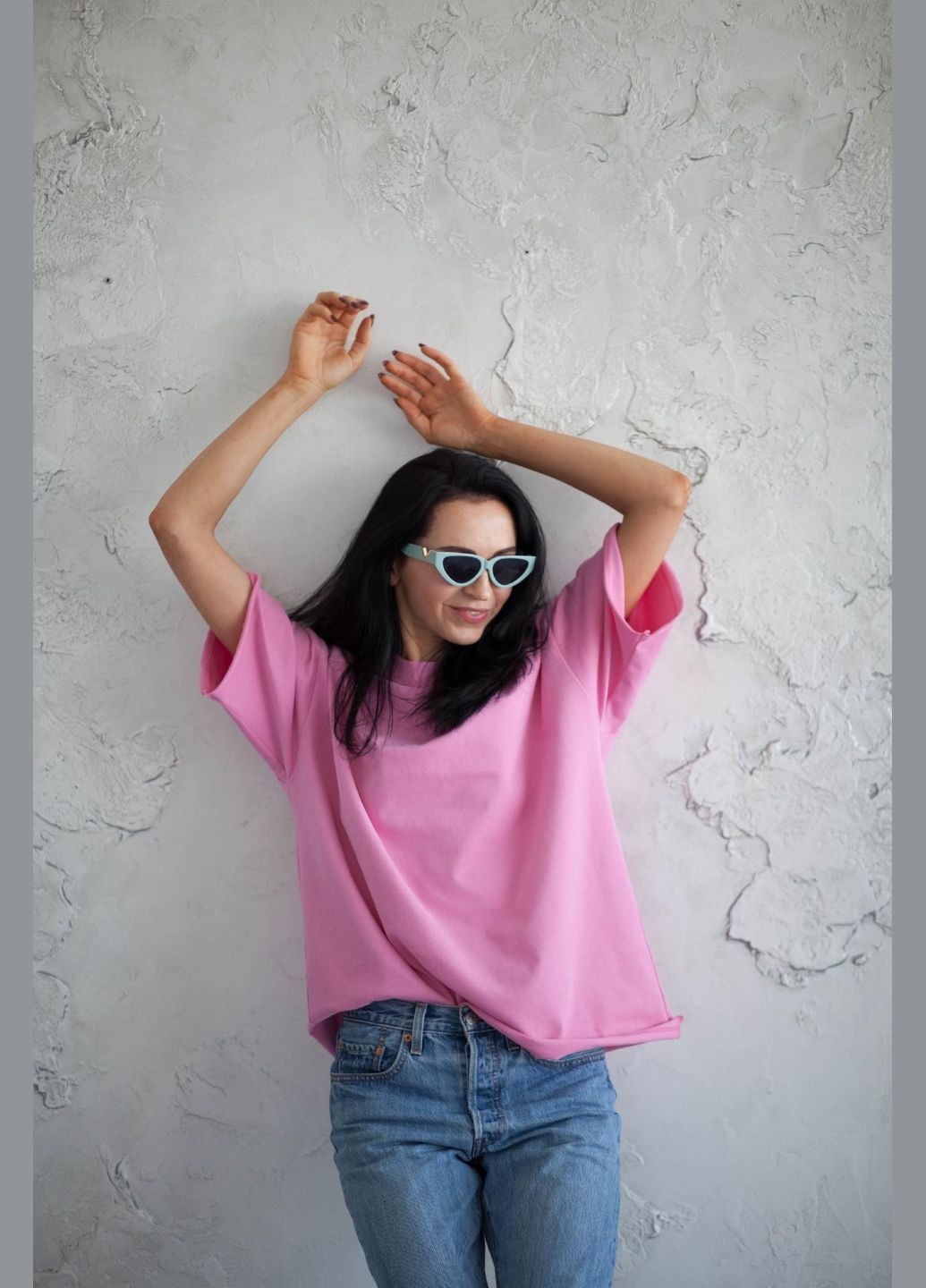 Рожева літня футболка оверсайз довга жіноча рожева hot pink s-m з коротким рукавом JUGO Hot Pink 2.0