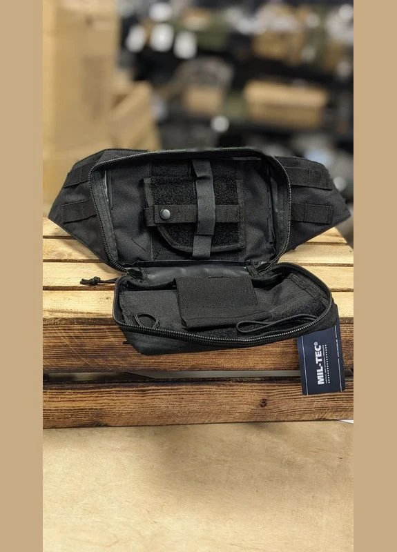 Сумка поясная со встроенной кобурой тактическая черная MilTec PISTOLEN HIP BAG SCHWARZ (16149002) Mil-Tec (296654625)