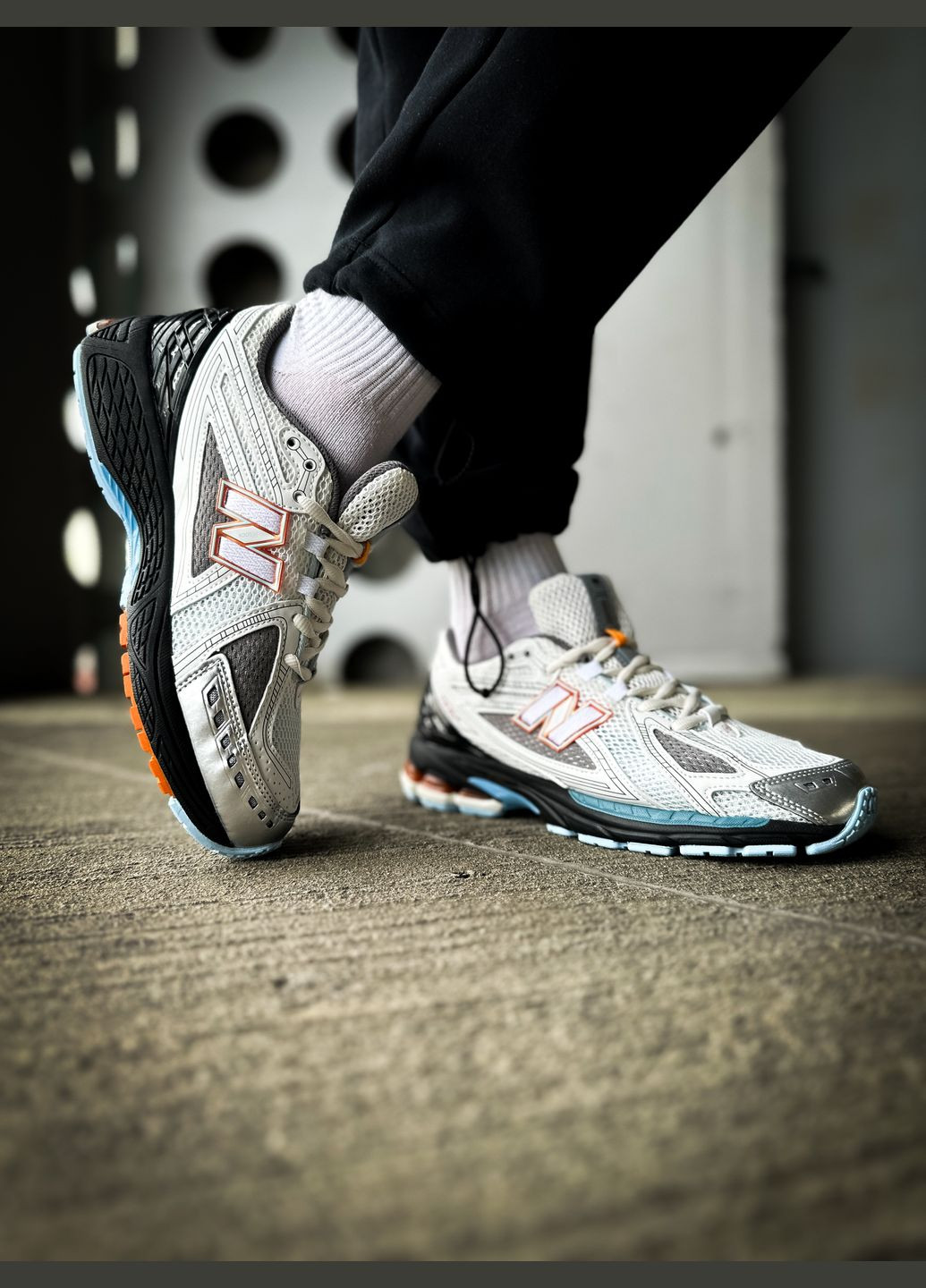 Серые всесезонные кроссовки мужские и женские new balance 1906r gray white black | нью беланс 1906r серые белые черные No Brand