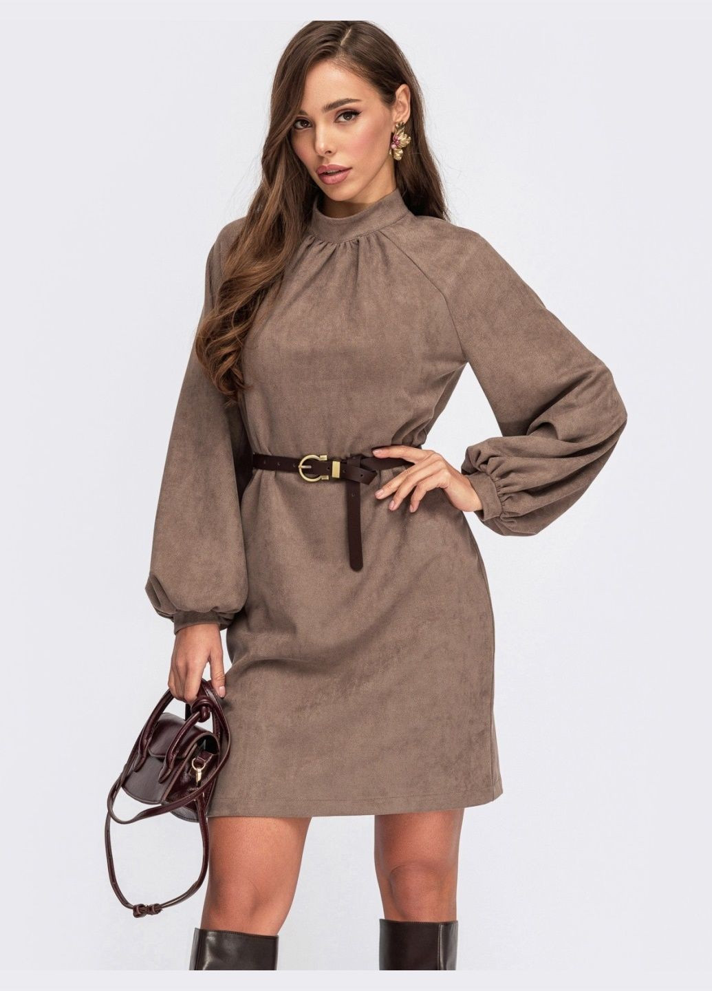 Бежевое повседневный платье из замши с объемным рукавом бежевое Dressa однотонное