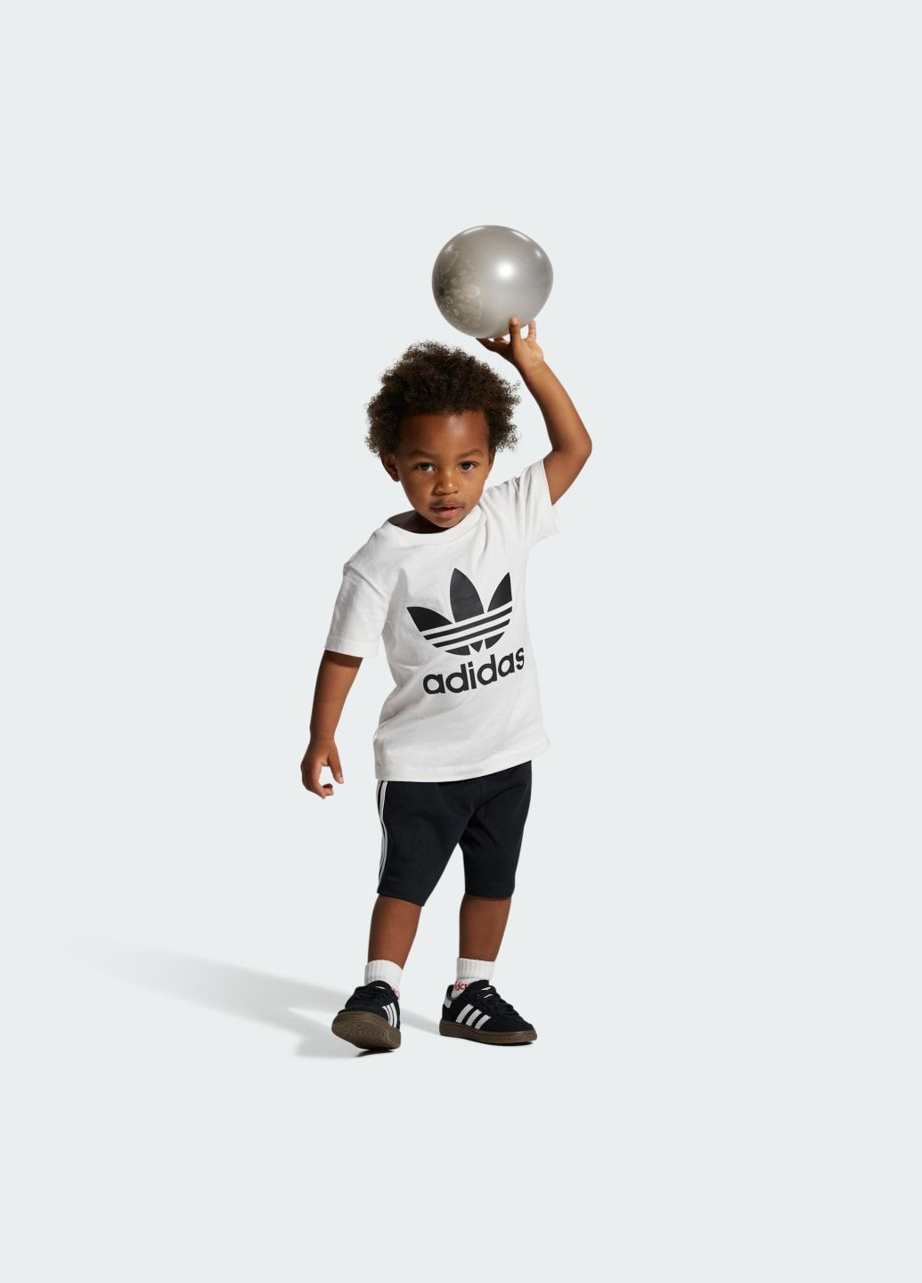 Черные всесезонные кроссовки handball spezial comfort closure elastic lace kids adidas