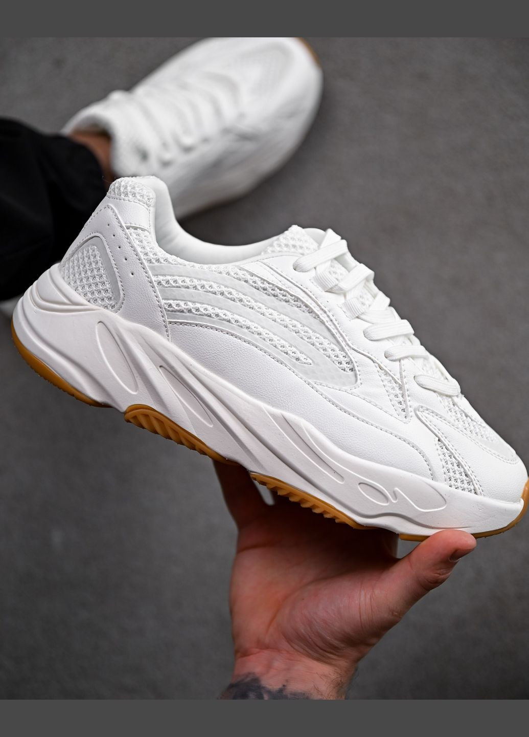 Белые демисезонные стильные мужские кроссовки летние белые Freedom