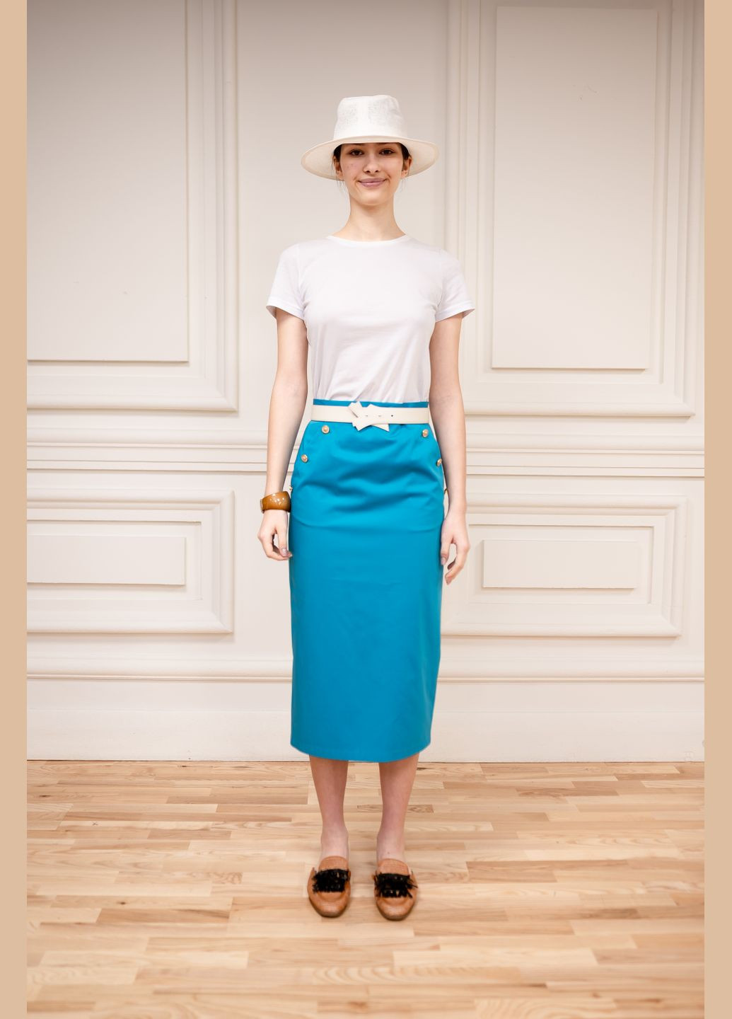 Голубая деловое юбка прямого покроя голубого цвета анжу Dolcedonna