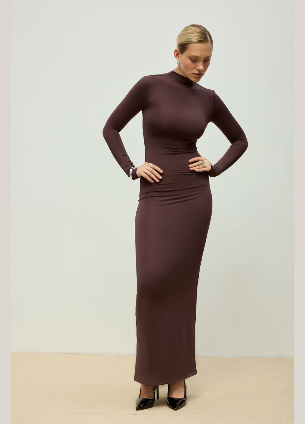 Темно-коричневое платье макси эластичное tall шоколадный 756-1 Papaya