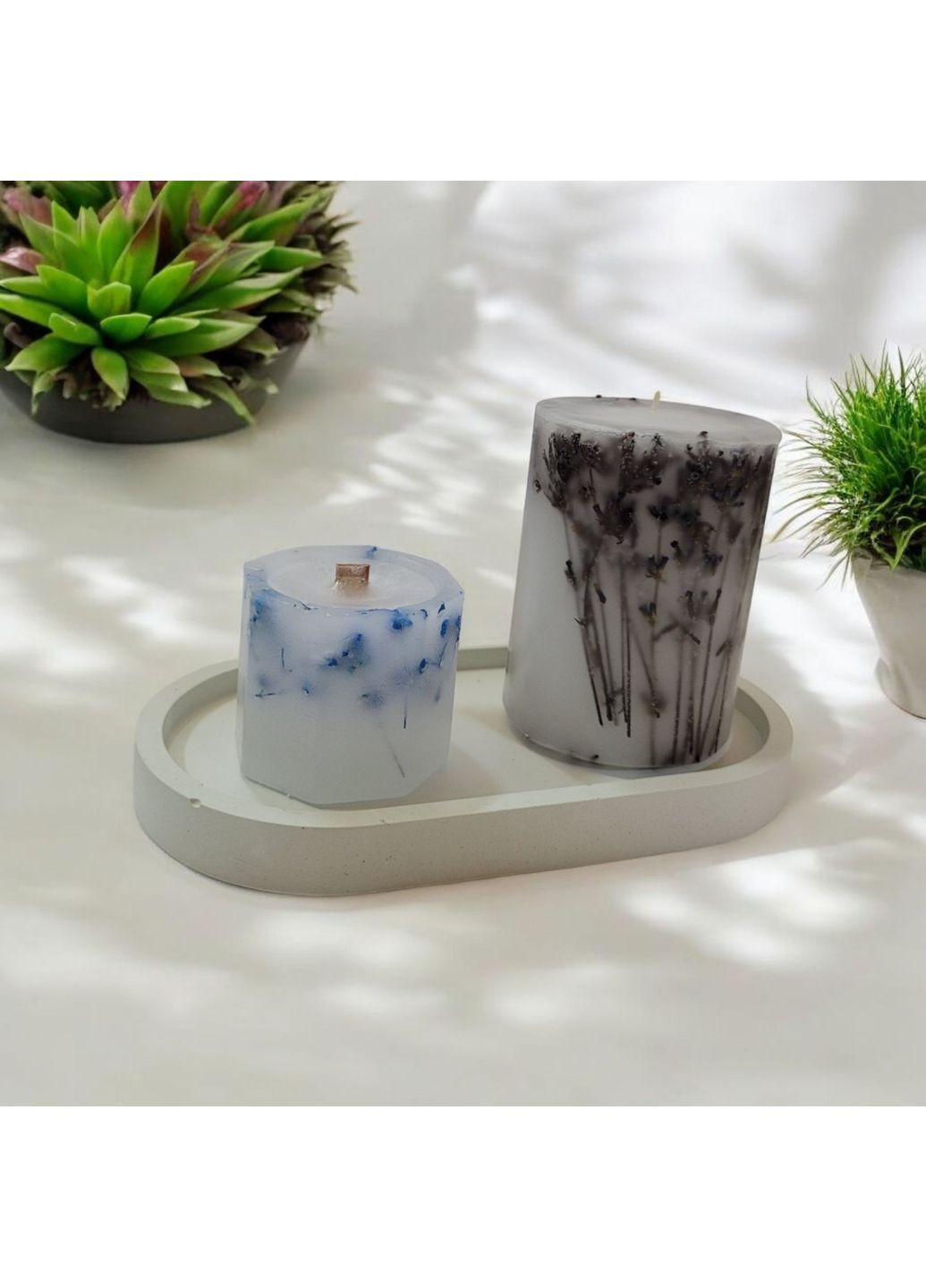 Набір свічок ручної роботи декоративні свічки в наборі з 2 шт на овальній підставці з гілочками блакитної гіпсофіли та лаванди Handmade Studio - AV (370203297)