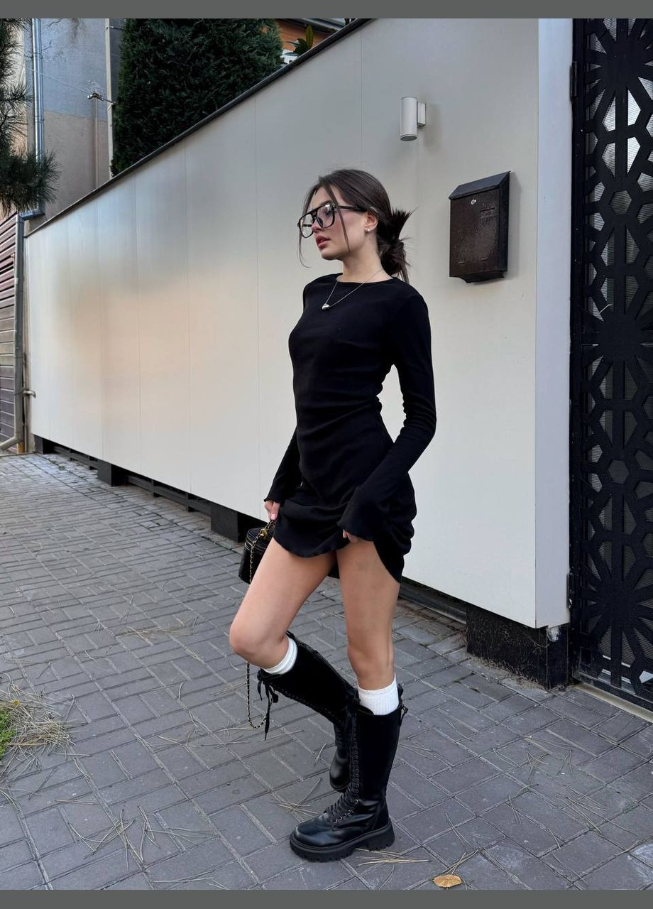 Чорна сукня міні в рубчик чорного кольору 30332 кльош No Brand однотонна