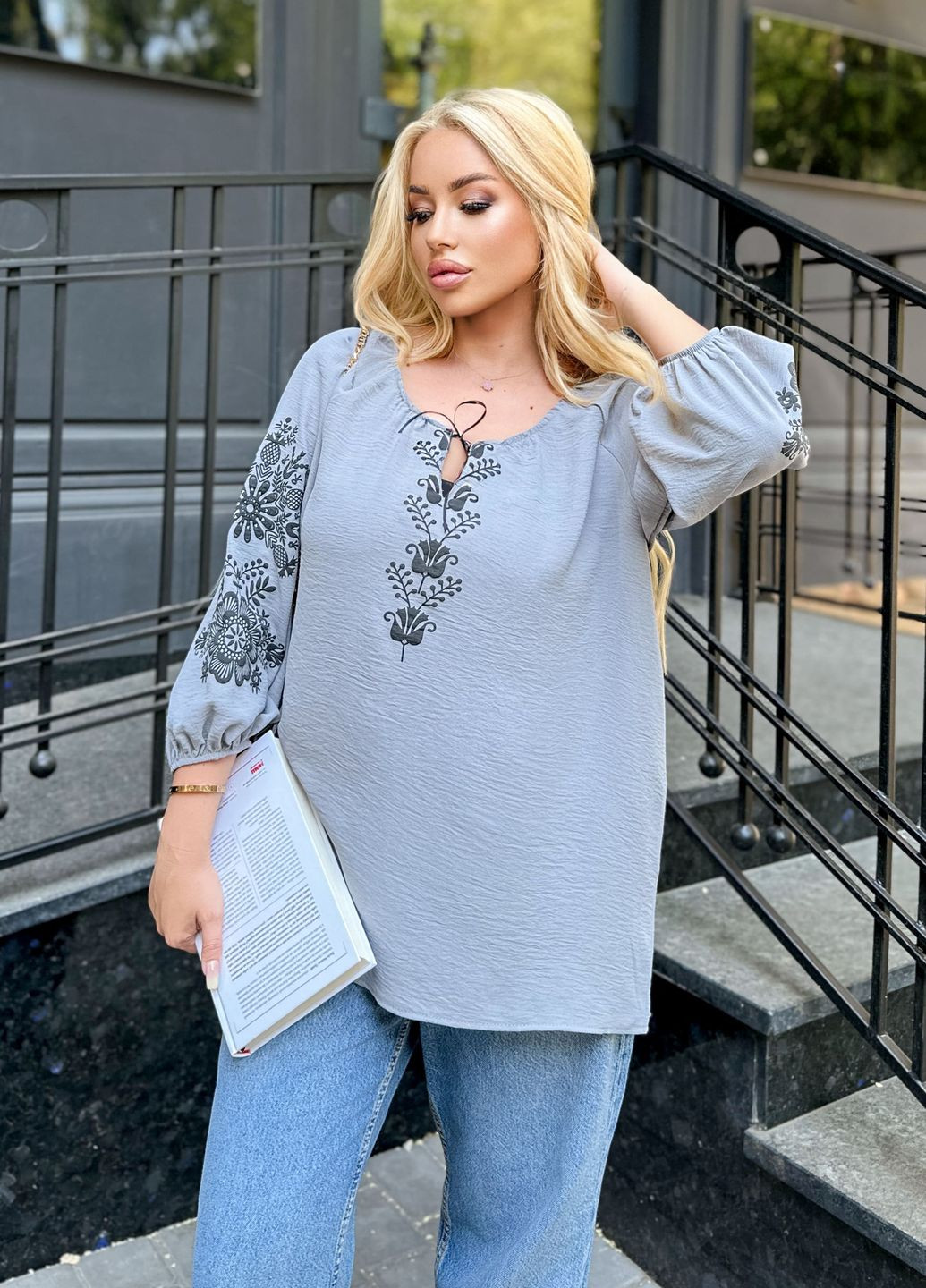 Серая женская вышиванка узор однотонный свободная, прямой креп (322965982)