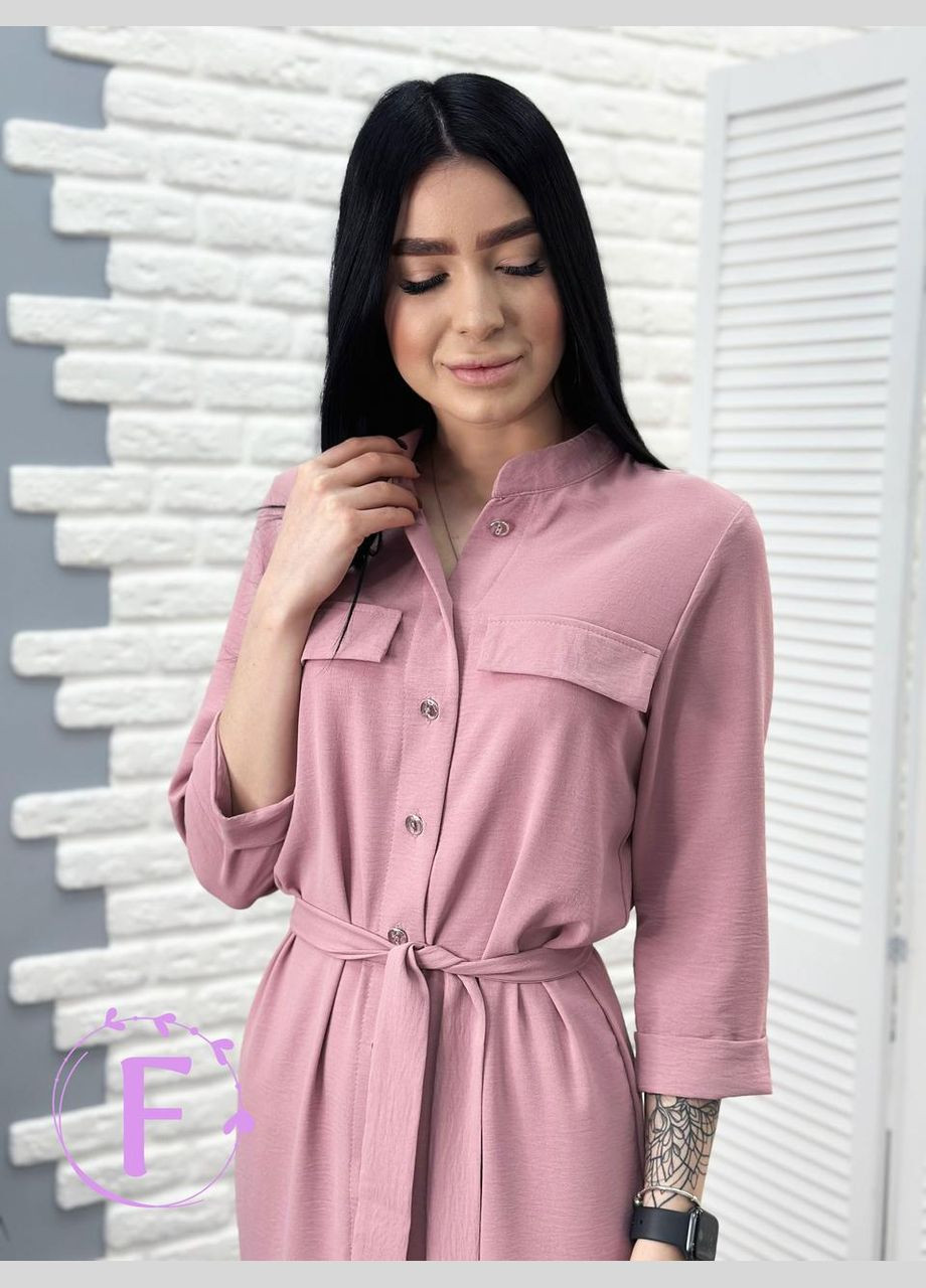 Пудровое длинное платье-рубашка с поясом Fashion Girl